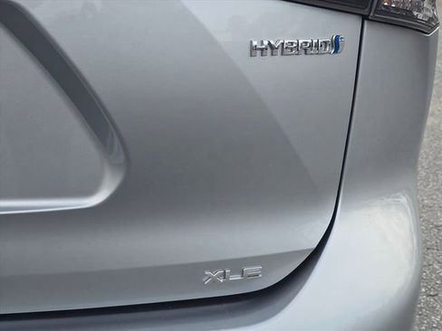 Used 2020 Toyota Highlander XLE image 22