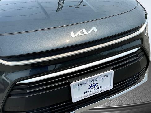 Used 2026 Kia Niro LX FWD image 28