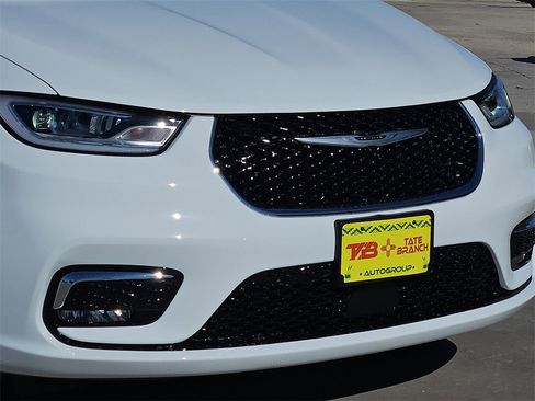 New 2026 Chrysler Pacifica Select image 7