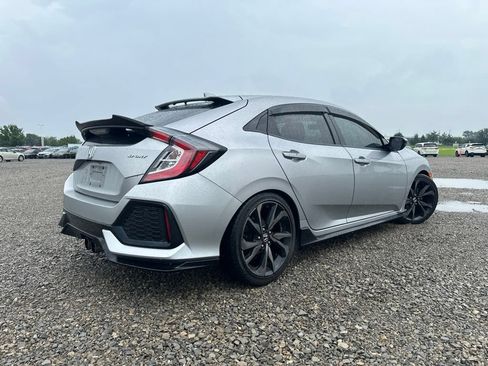 Used 2018 Honda Civic Sport image 10
