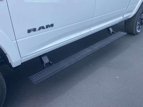 Used 2024 RAM 2500 Limited image 11