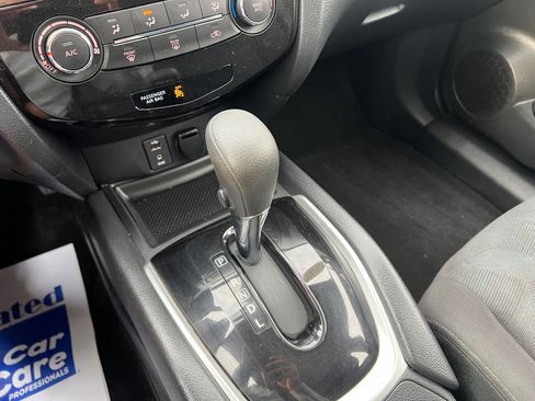 Used 2016 Nissan Rogue S image 12