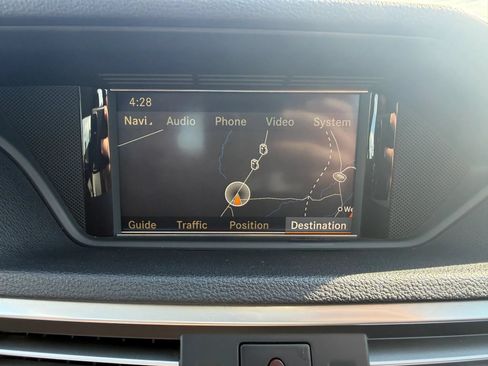Used 2011 Mercedes-Benz E 550 4MATIC Sedan image 21