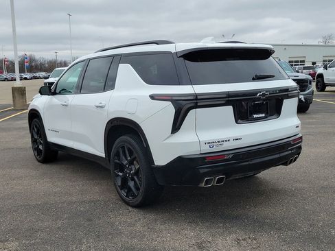 Used 2024 Chevrolet Traverse RS image 4