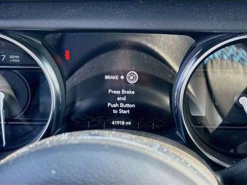 Used 2022 Jeep Wrangler Unlimited Rubicon 4xe w/ Cold Weather Group AWD/4WD image 13