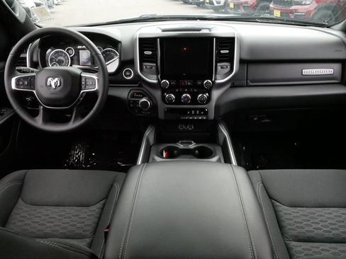 Used 2025 RAM 1500 Big Horn AWD/4WD image 10