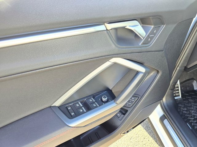 Used 2025 Audi Q3 2.0T Premium Plus AWD/4WD image 17