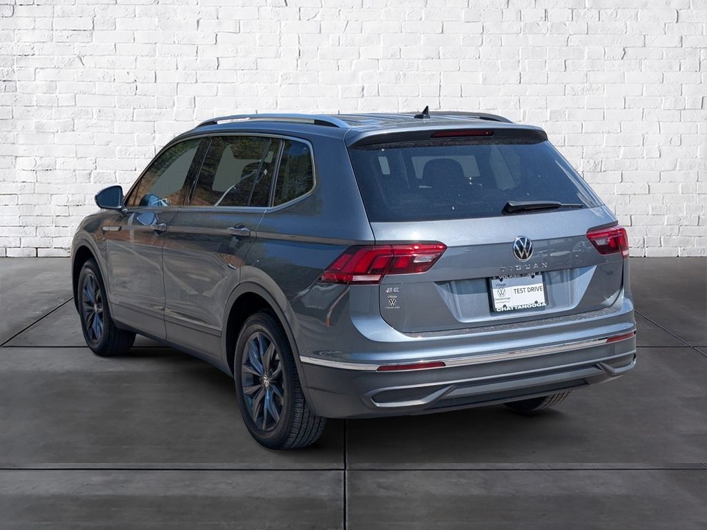 Used 2023 Volkswagen Tiguan SE FWD image 5