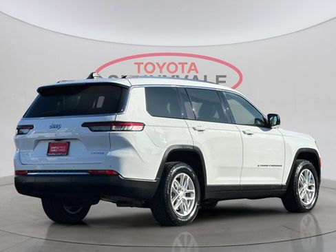 Used 2023 Jeep Grand Cherokee L Laredo image 3