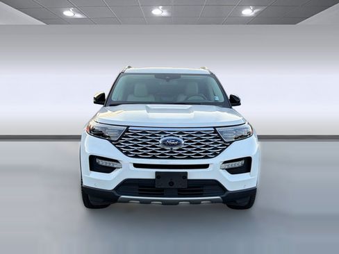 Certified 2020 Ford Explorer Platinum w/ Premium Technology Package AWD/4WD image 6