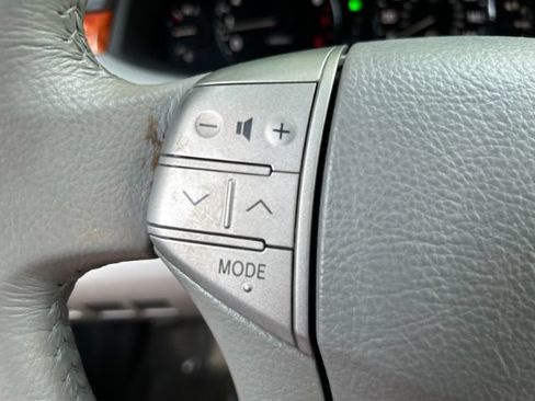 Used 2007 Toyota Avalon XLS FWD image 20