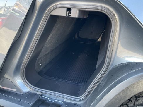 Used 2022 Rivian R1T Launch Edition image 57