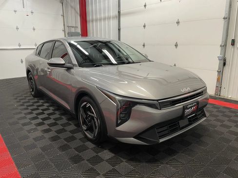 Used 2025 Kia K4 EX FWD image 5