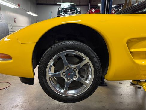 Used 2002 Chevrolet Corvette w/ Preferred Equipment Group2 image 94