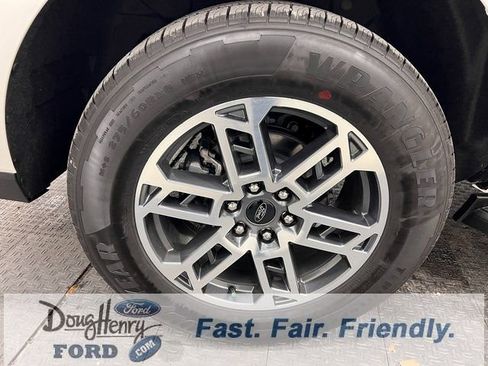 New 2025 Ford Expedition Max Active image 15