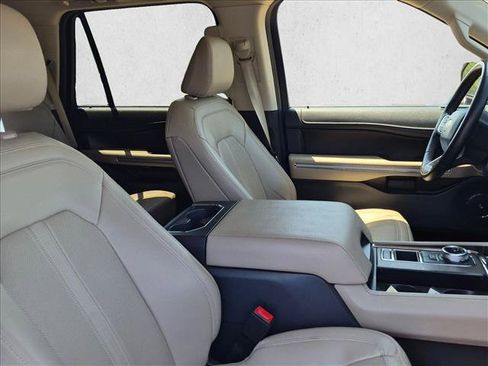 Used 2024 Ford Expedition Limited RWD image 14
