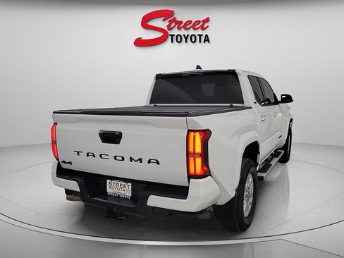 Certified 2024 Toyota Tacoma SR5 AWD/4WD image 4