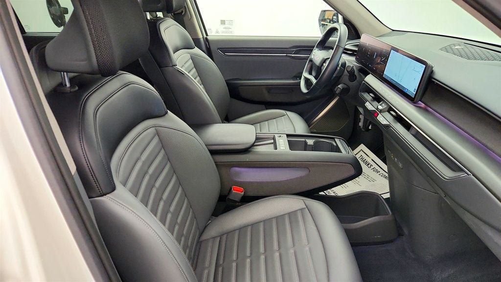 Used 2024 Kia EV9 Land AWD/4WD image 21