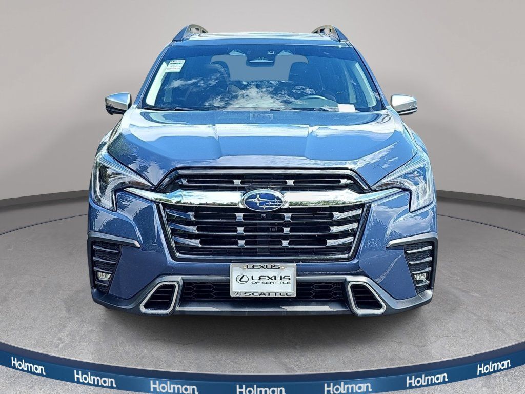 Used 2023 Subaru Ascent Touring AWD/4WD image 2