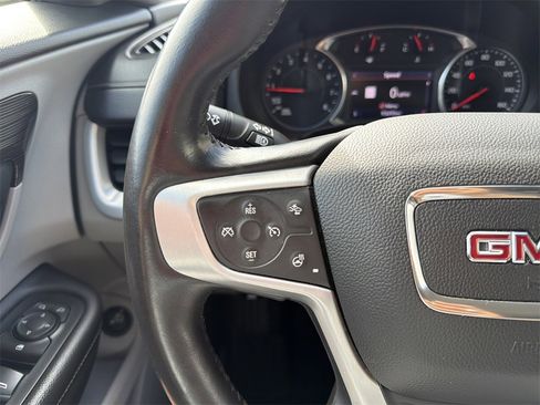 Used 2022 GMC Terrain SLT w/ Infotainment Package II image 29
