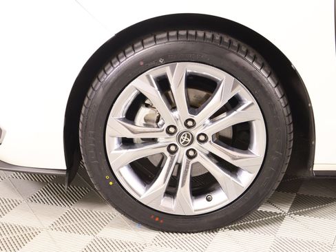 Used 2021 Toyota Sienna Platinum FWD image 20