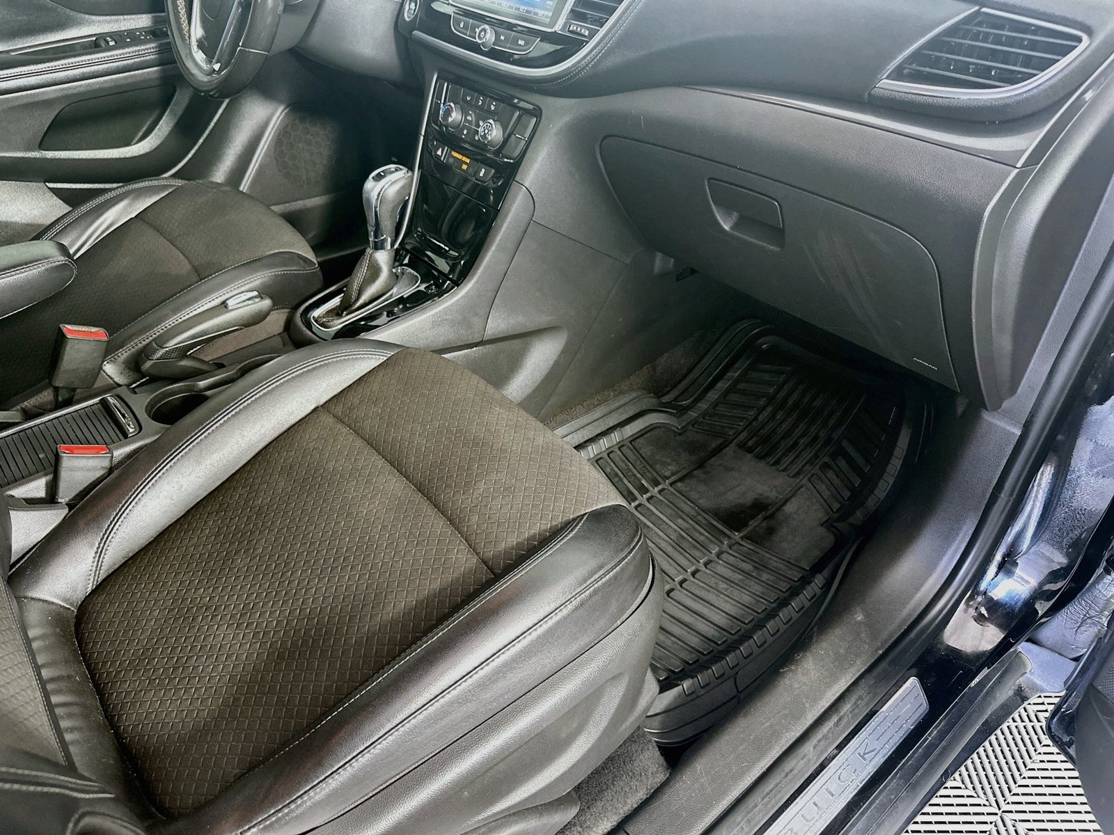 Used 2019 Buick Encore Preferred w/ Safety Package FWD image 33