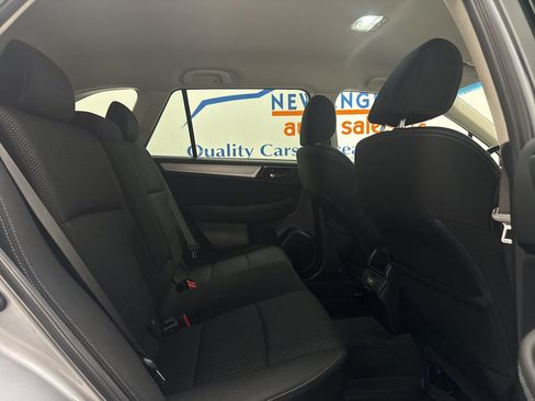 Used 2018 Subaru Outback 2.5i Premium AWD/4WD image 15