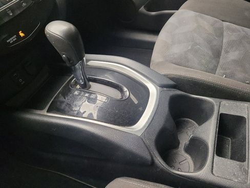 Used 2016 Nissan Rogue S w/ Appearance Package image 26