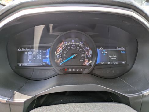 Used 2021 Ford Edge ST-Line image 16
