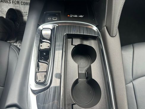 Used 2024 Buick Enclave Essence w/ Sport Touring Edition image 21