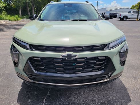 Certified 2025 Chevrolet Trax ACTIV w/ Driver Confidence Package FWD image 2