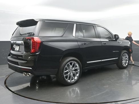 Used 2022 GMC Yukon Denali w/ Denali Ultimate Package AWD/4WD image 4
