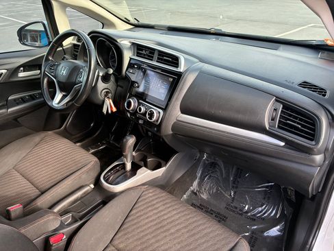 Used 2018 Honda Fit Sport image 30