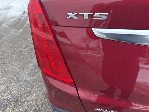 Used 2019 Cadillac XT5 Luxury image 10