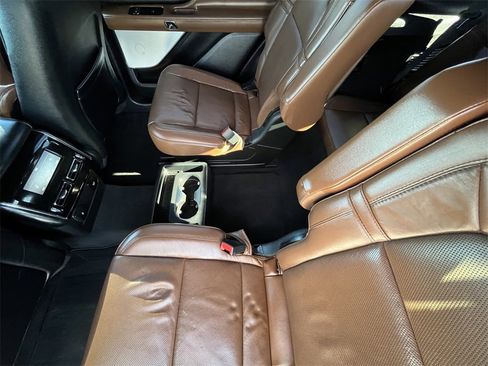 Certified 2023 Lincoln Aviator Reserve w/ Equipment Group 201A image 21