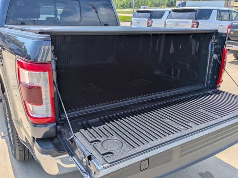 Used 2021 Ford F150 Lariat w/ Trailer Tow Package RWD image 4