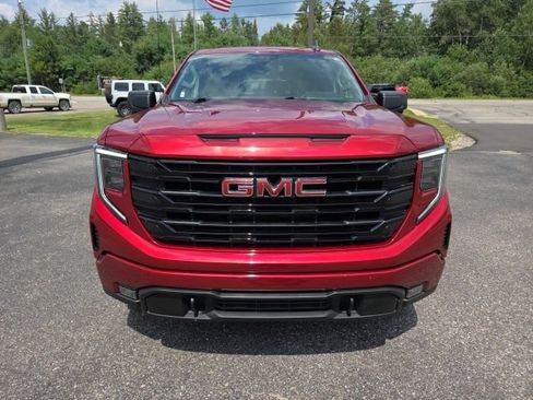 Used 2024 GMC Sierra 1500 Elevation AWD/4WD image 2