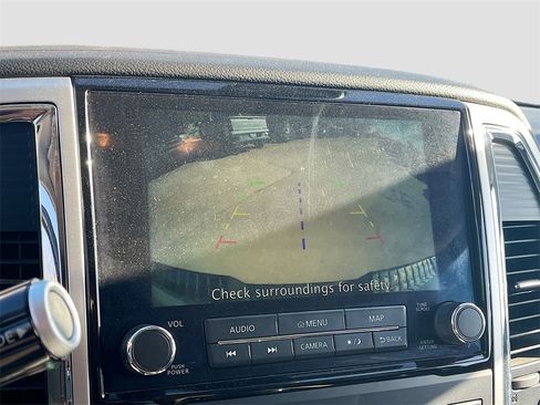 Used 2021 Nissan Titan SV w/ SV Convenience Package image 14