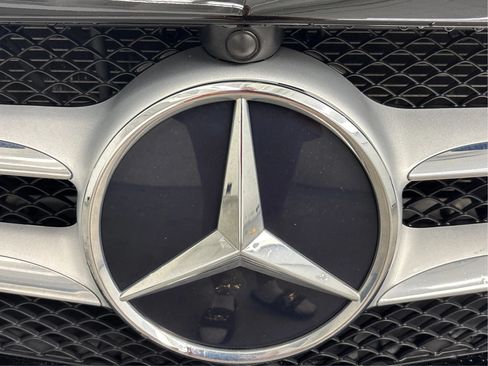 Used 2019 Mercedes-Benz C 300 Sedan image 34