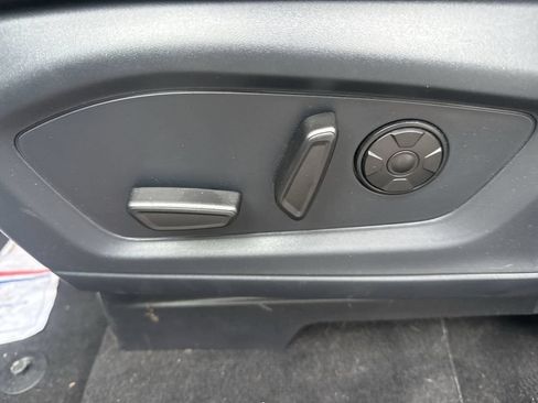 Used 2025 Ford Explorer ST AWD/4WD image 10