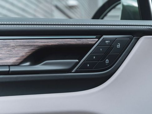 New 2025 Porsche Macan Turbo Electric image 31