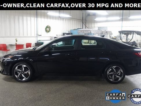 Used 2023 Hyundai Elantra SEL w/ Convenience Package image 4