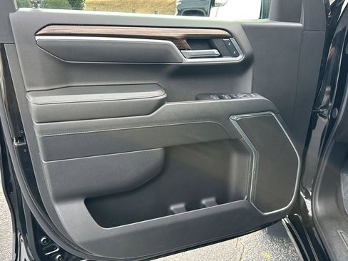 Used 2025 Chevrolet Silverado 1500 LT image 14