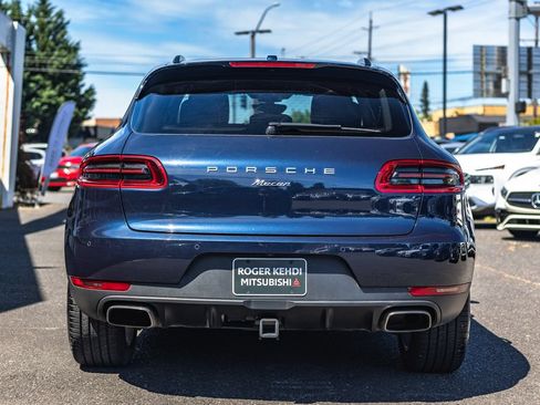 Used 2018 Porsche Macan w/ Premium Package Plus AWD/4WD image 9