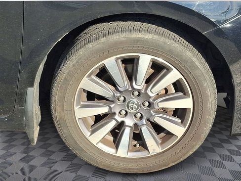 Certified 2020 Toyota Sienna Limited image 7