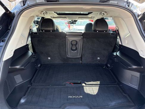 Used 2019 Nissan Rogue SL w/ Premium Package image 37