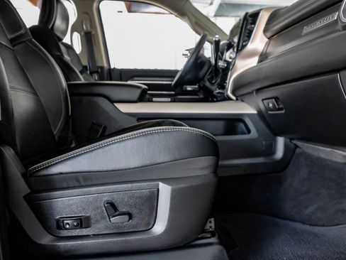 Used 2019 RAM 2500 Laramie image 32