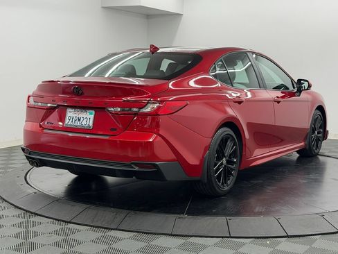 Used 2026 Toyota Camry SE FWD image 10
