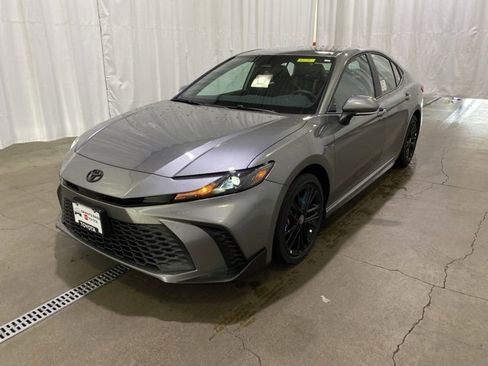 New 2026 Toyota Camry SE image 7