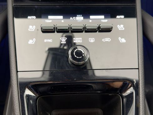 Certified 2025 Porsche Cayenne Coupe image 19